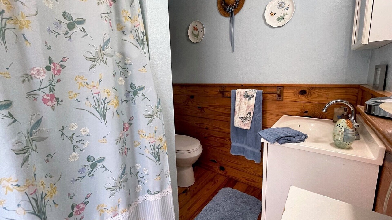 Photo of Bathroom in Andrews