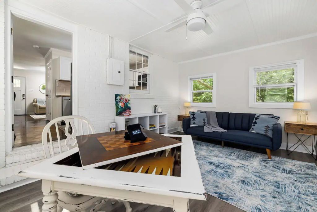 Photo of Livingroom in Southeast Raleigh