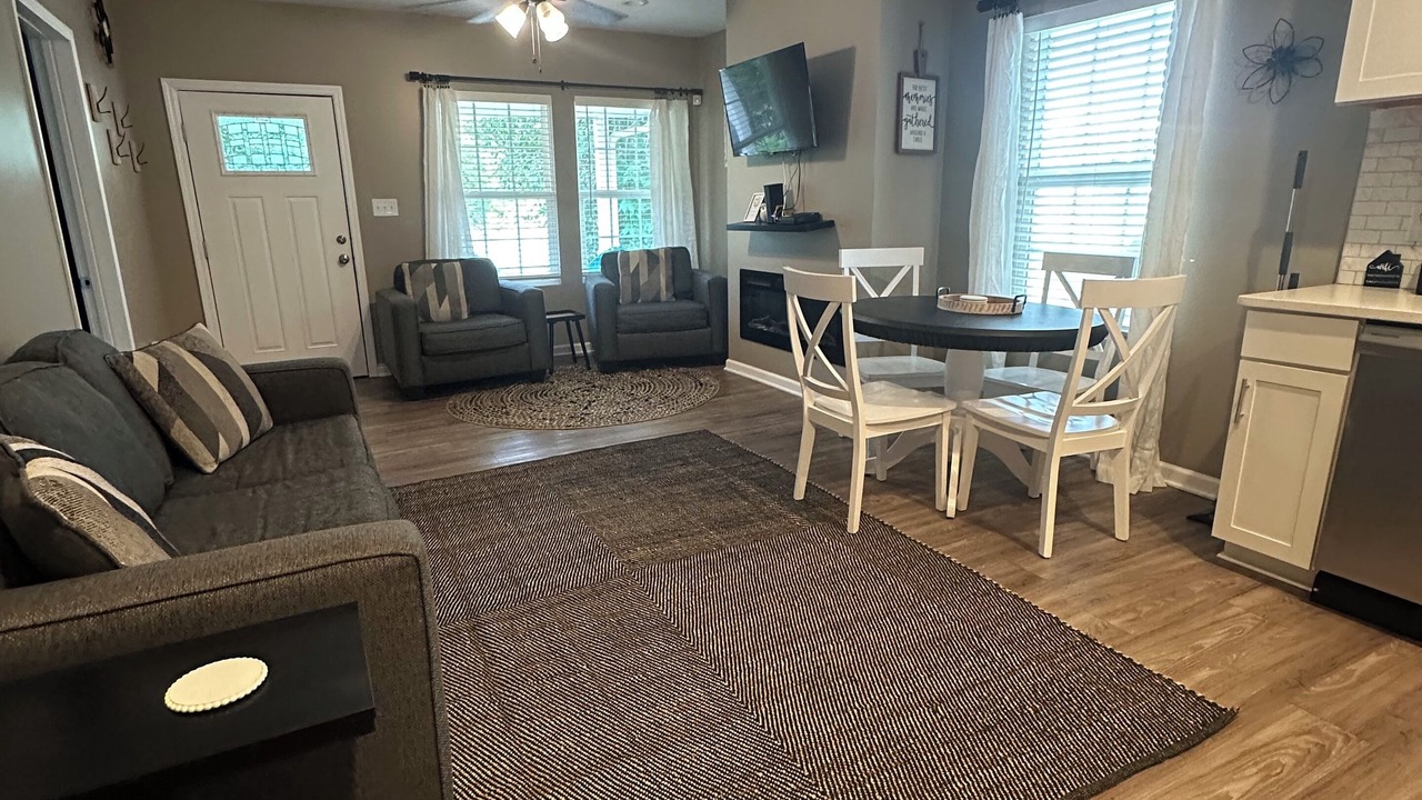 Photo of Livingroom in North Belmont