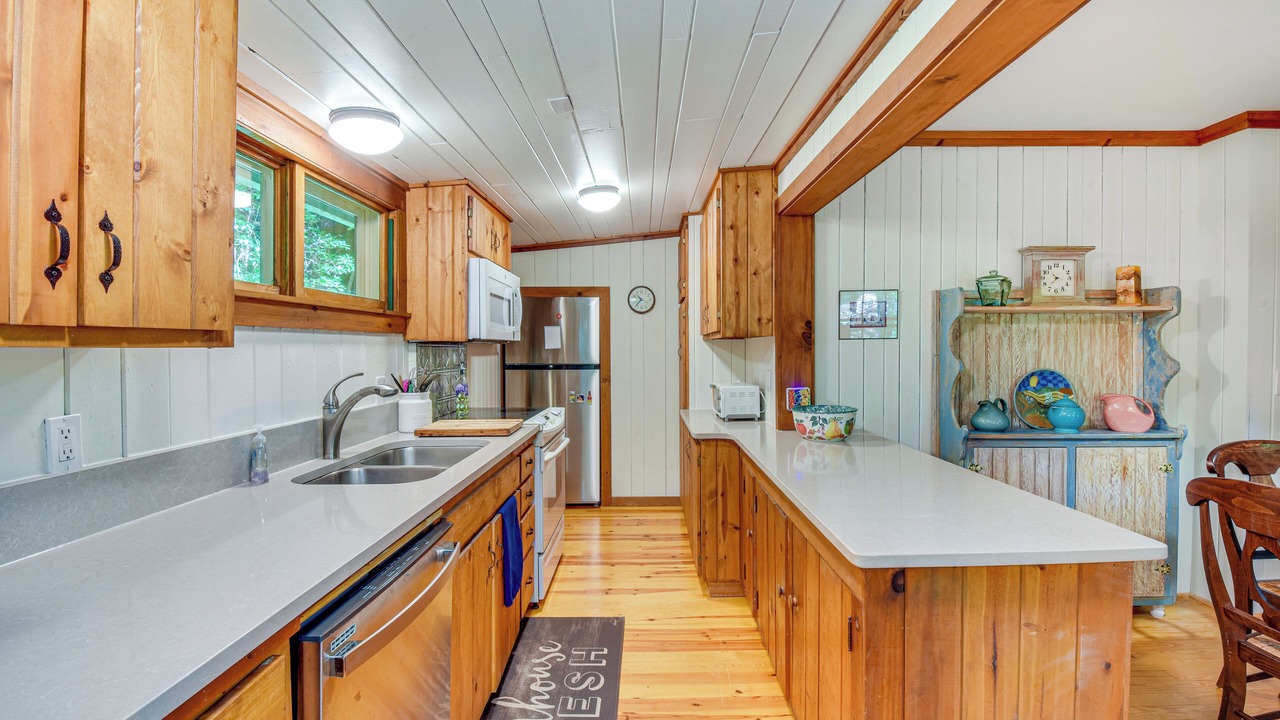 Photo of Kitchen in Mirror Lake