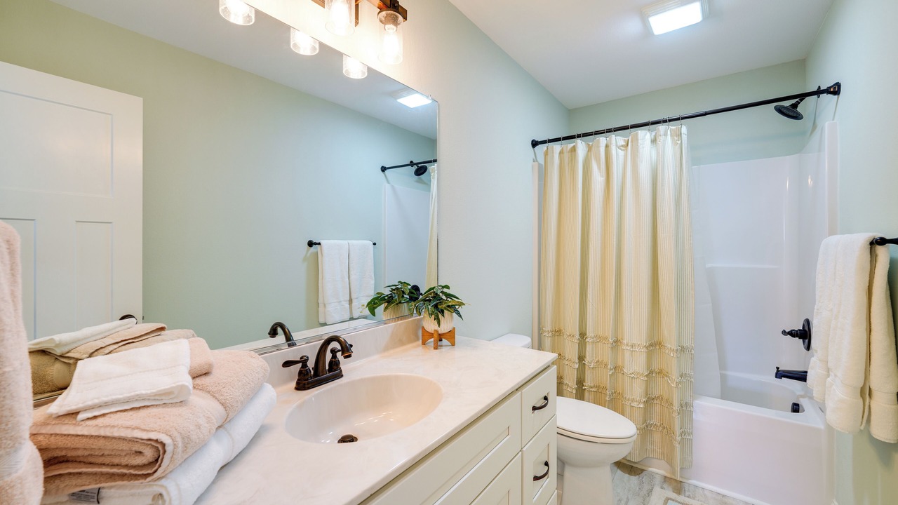 Photo of Bathroom in Colington