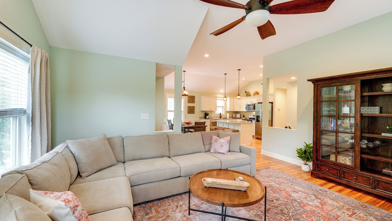 Photo of Livingroom in Colington