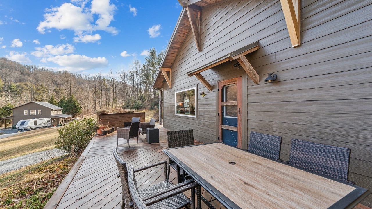 Photo of Outdoor in Hendersonville