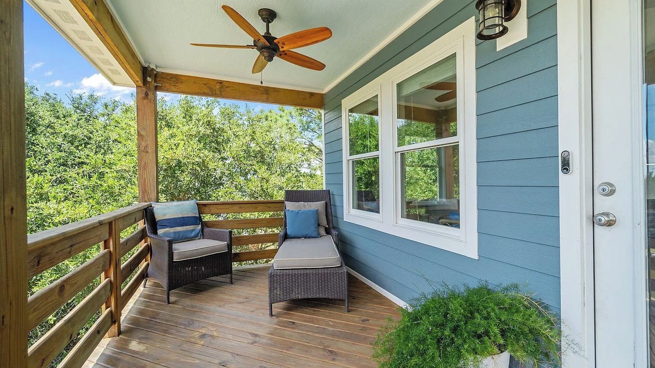 Photo of Patio Balcony in Carova Beach