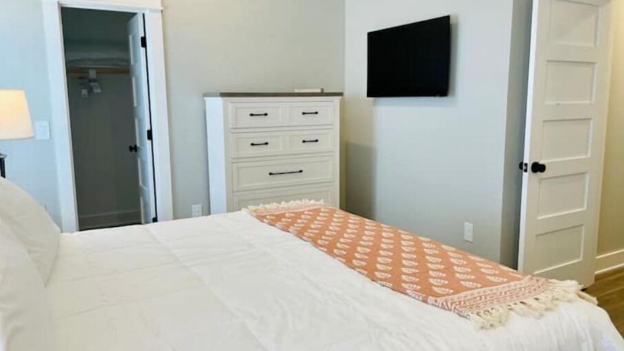 Photo of Bedroom in Pine Island