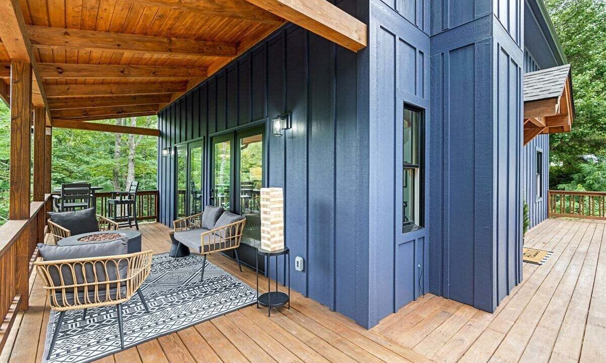 Photo of Patio Balcony in Hendersonville