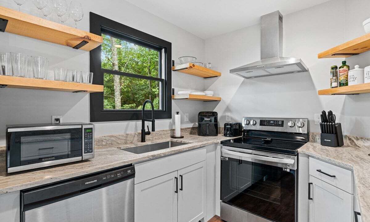 Photo of Kitchen in Hendersonville