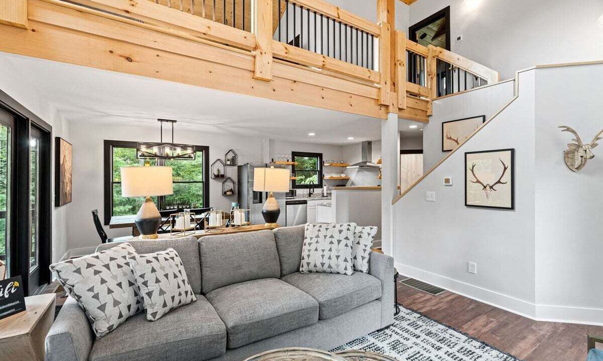 Photo of Livingroom in Hendersonville