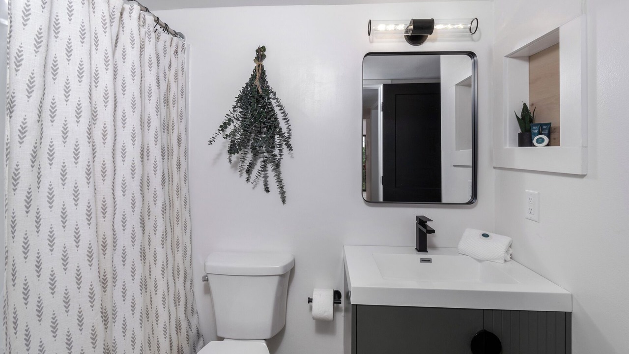 Photo of Bathroom in Seven Devils