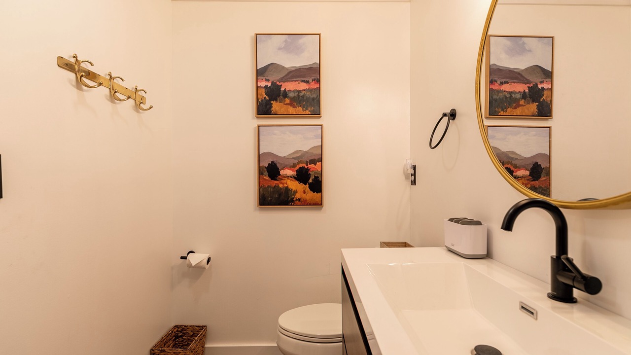 Photo of Bathroom in Newland