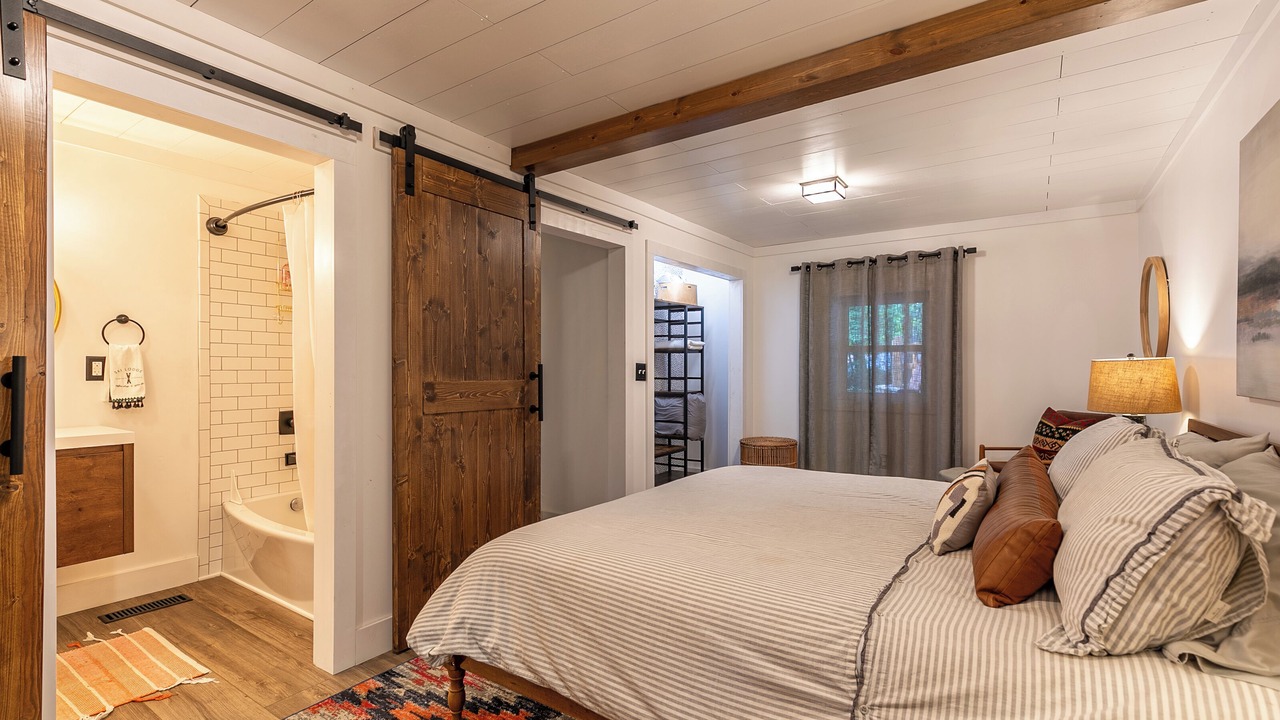 Photo of Bedroom in Newland