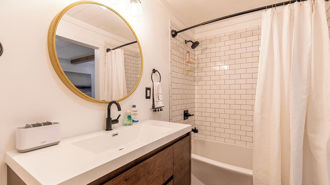 Photo of Bathroom in Newland