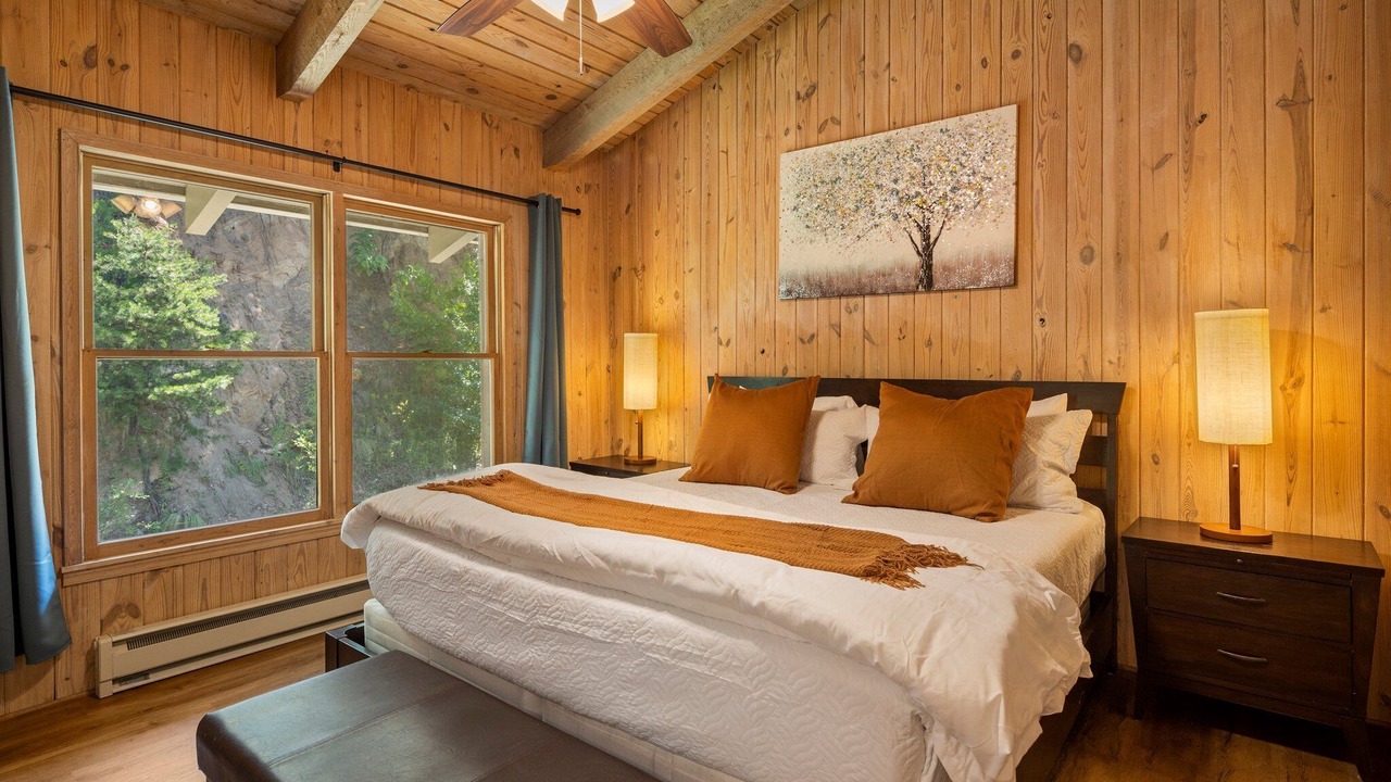 Photo of Bedroom in Qualla
