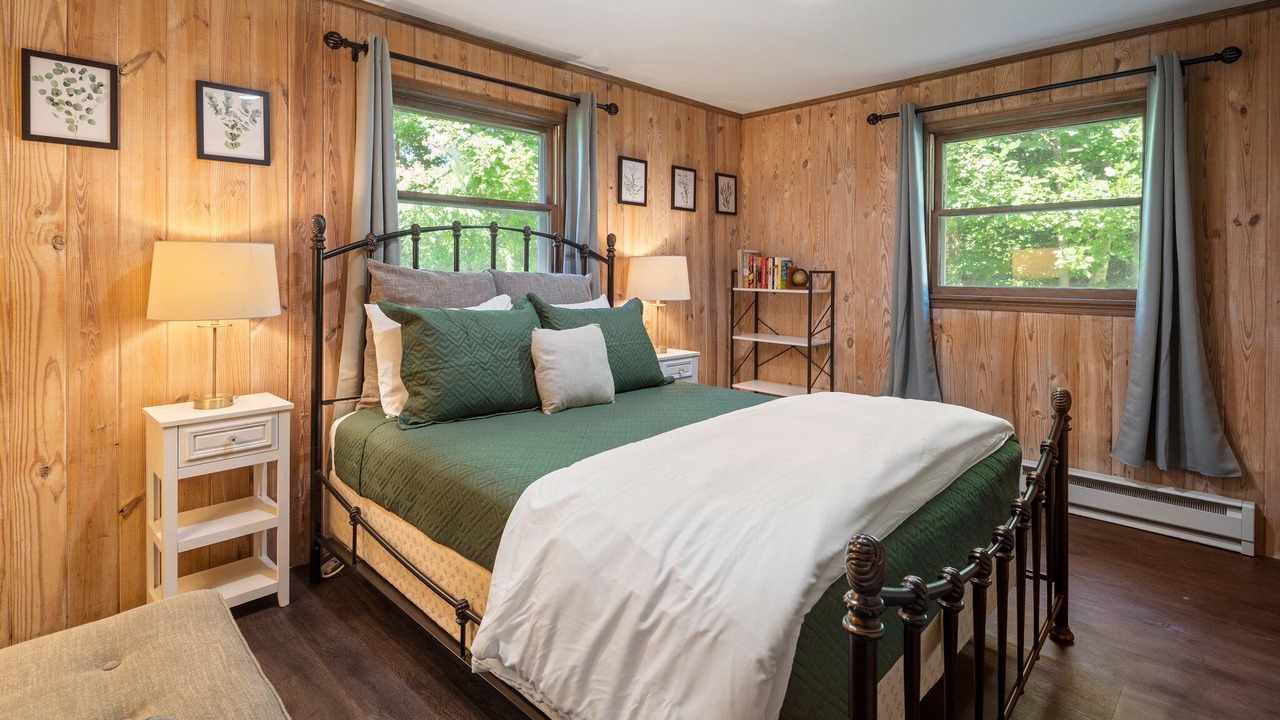 Photo of Bedroom in Qualla