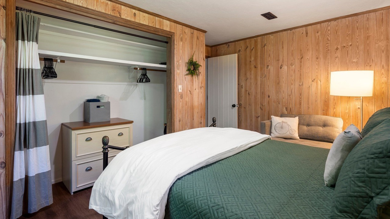 Photo of Bedroom in Qualla