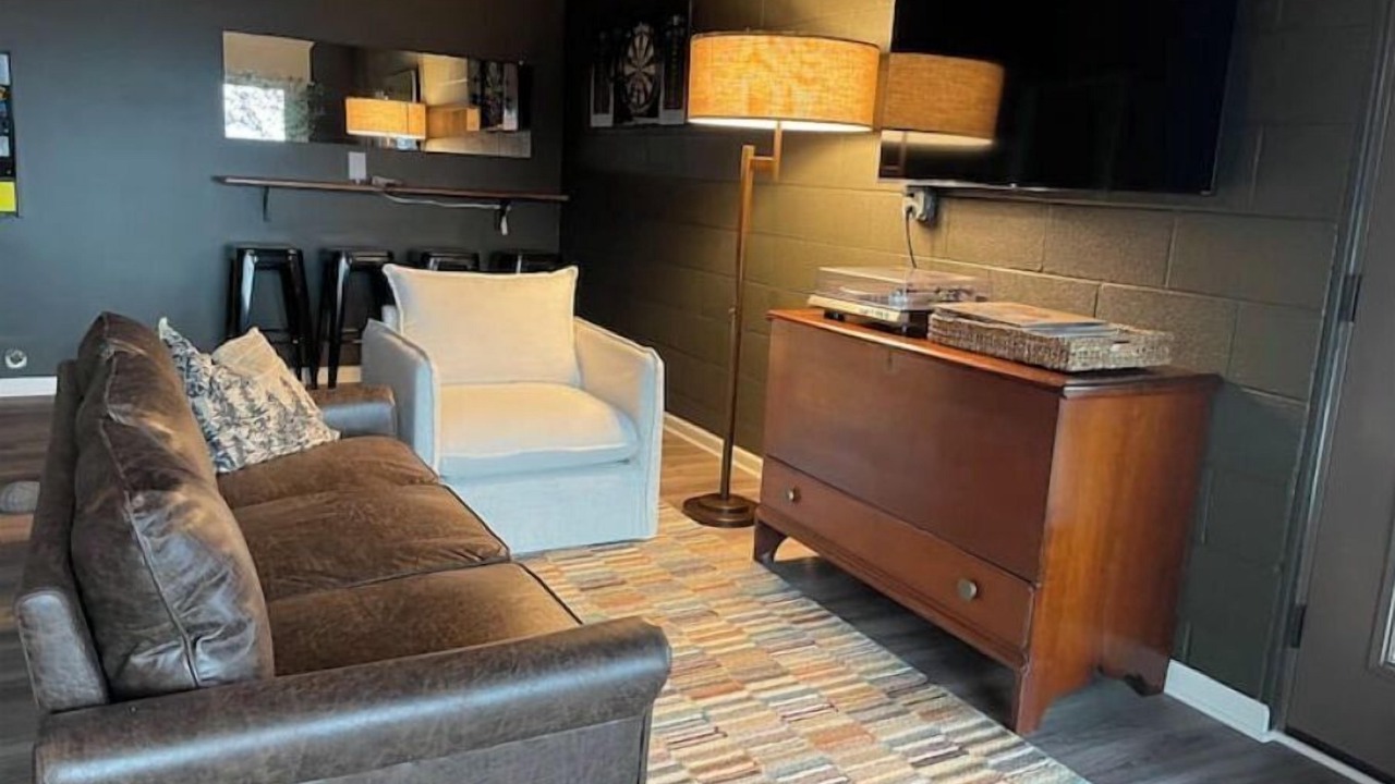 Photo of Livingroom in Fairview