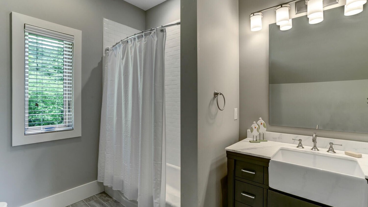 Photo of Bathroom in Highlands
