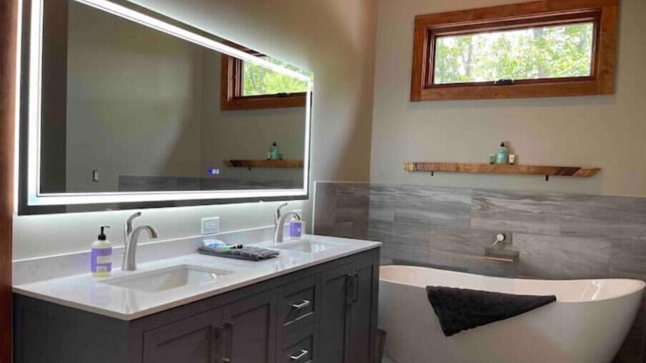 Photo of Bathroom in Apple Ridge