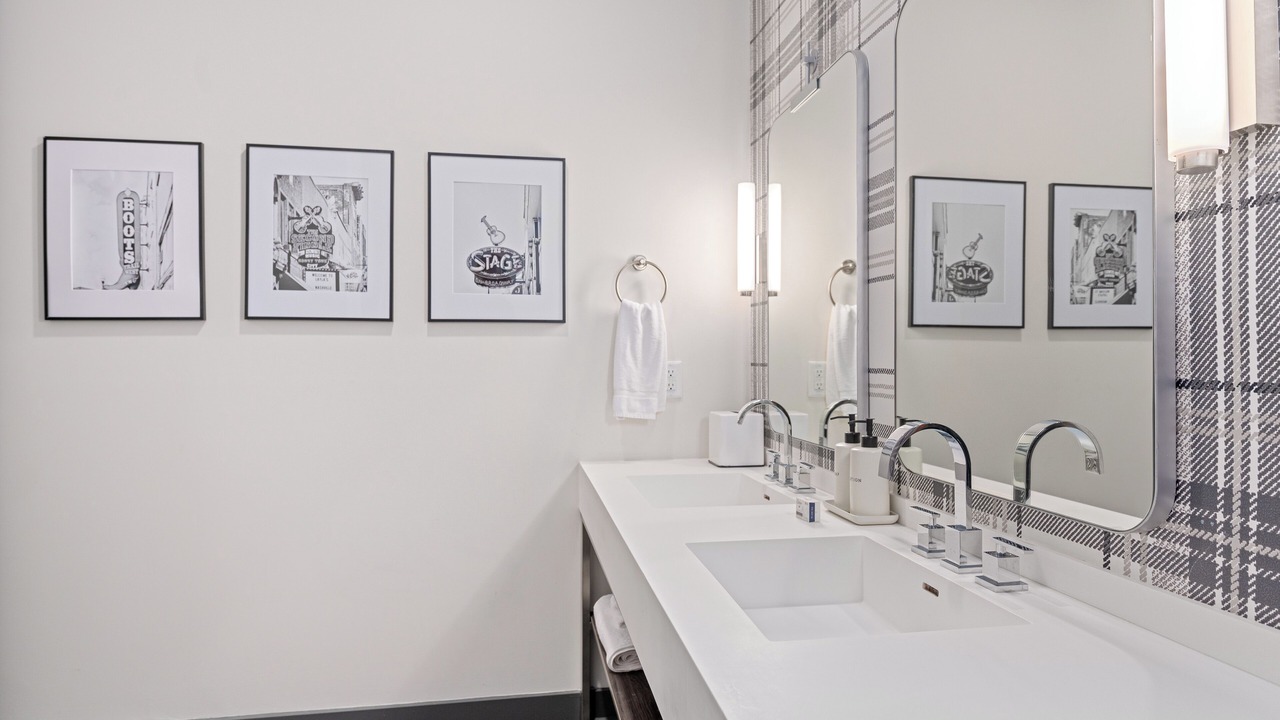 Photo of Bathroom in Rutledge Hill