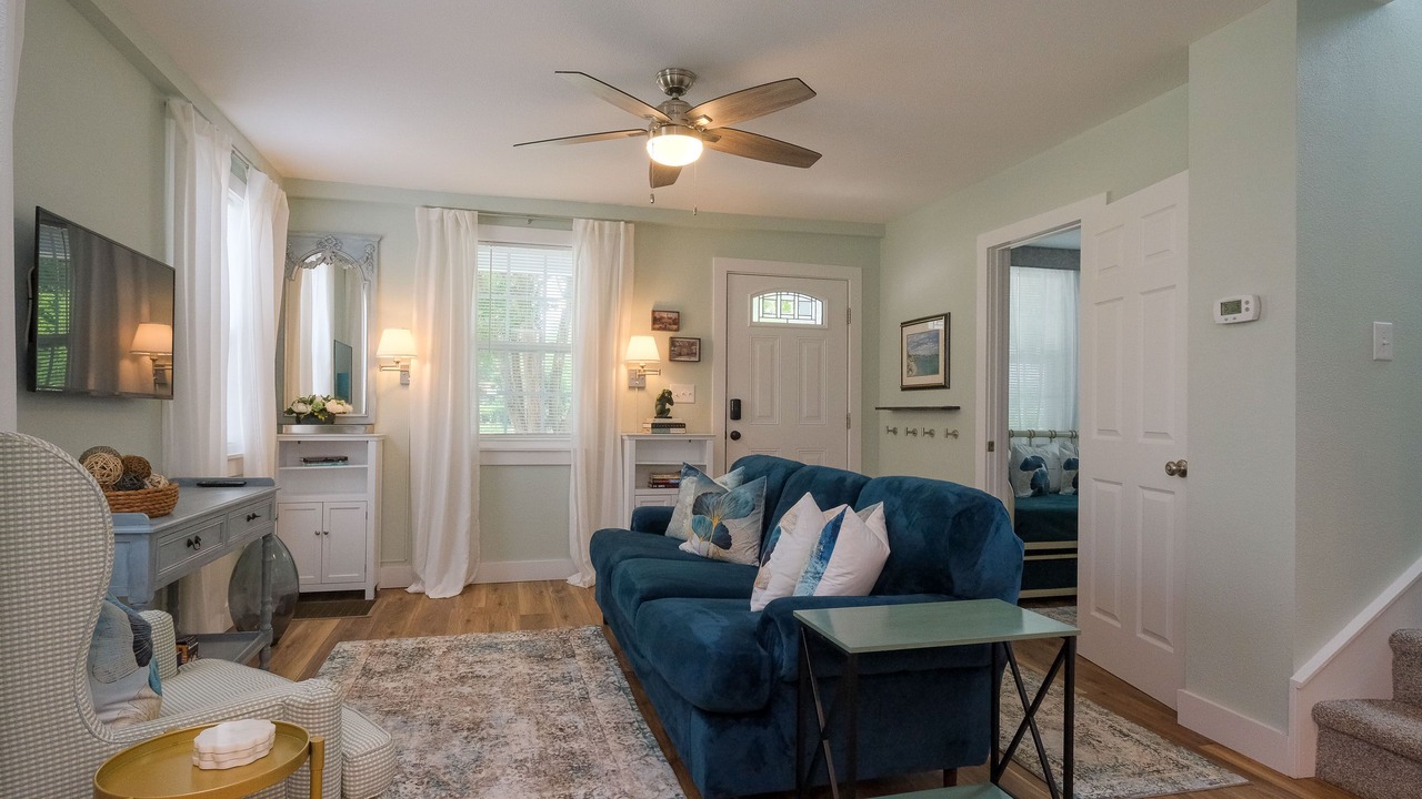 Photo of Livingroom in Edenton