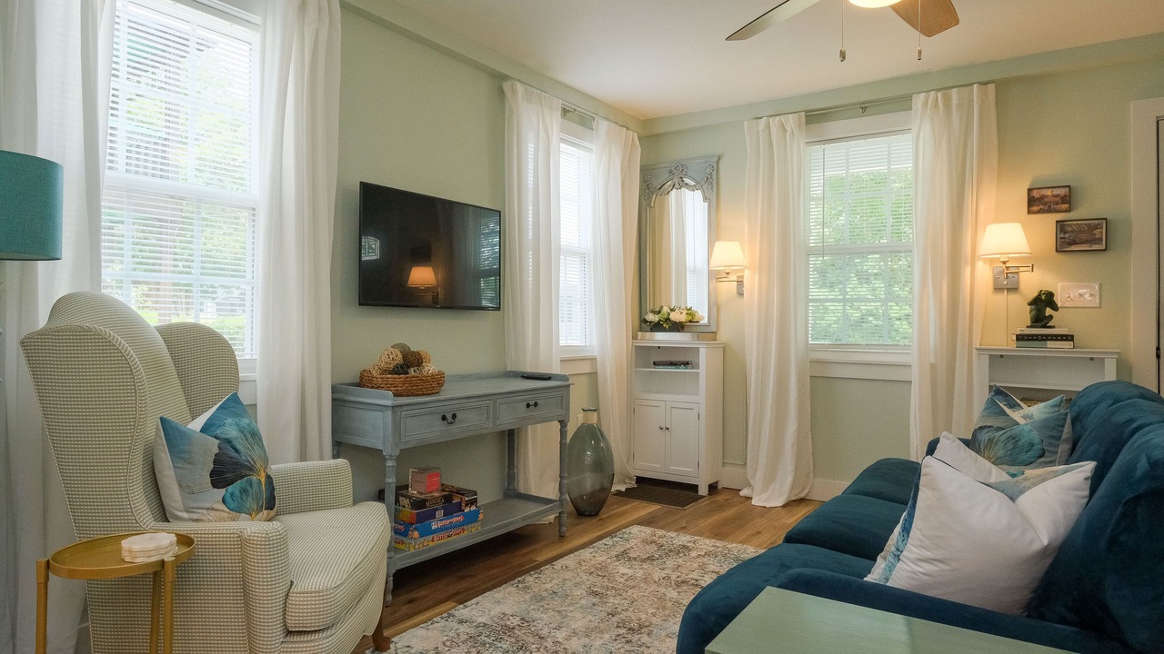 Photo of Livingroom in Edenton