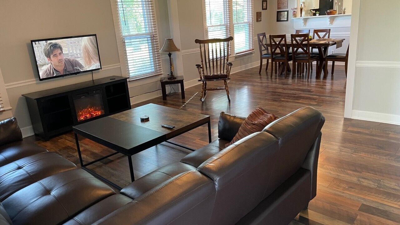 Photo of Livingroom in Forest City