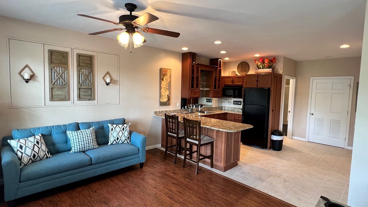 Photo of Livingroom in Murphy