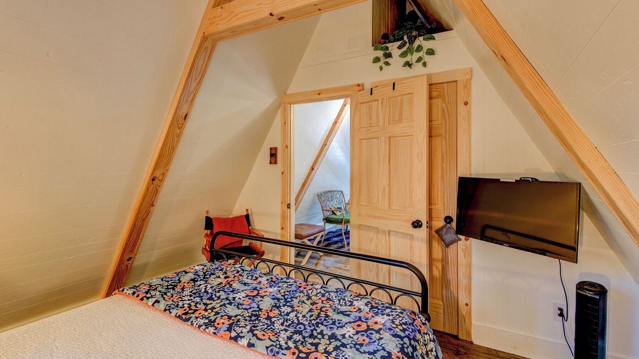Photo of Bedroom in Charter Hills