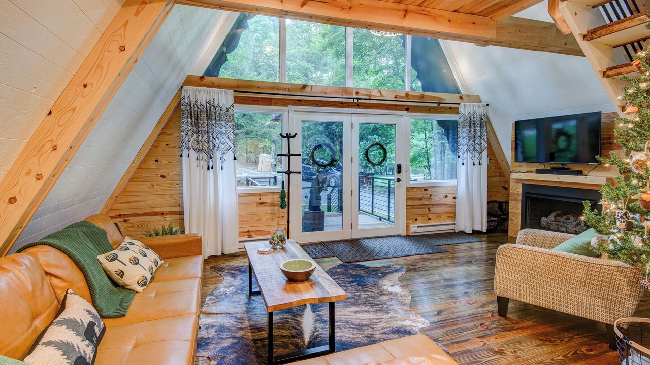 Photo of Livingroom in Charter Hills
