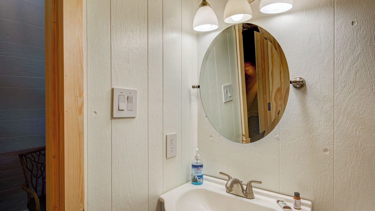 Photo of Bathroom in Charter Hills
