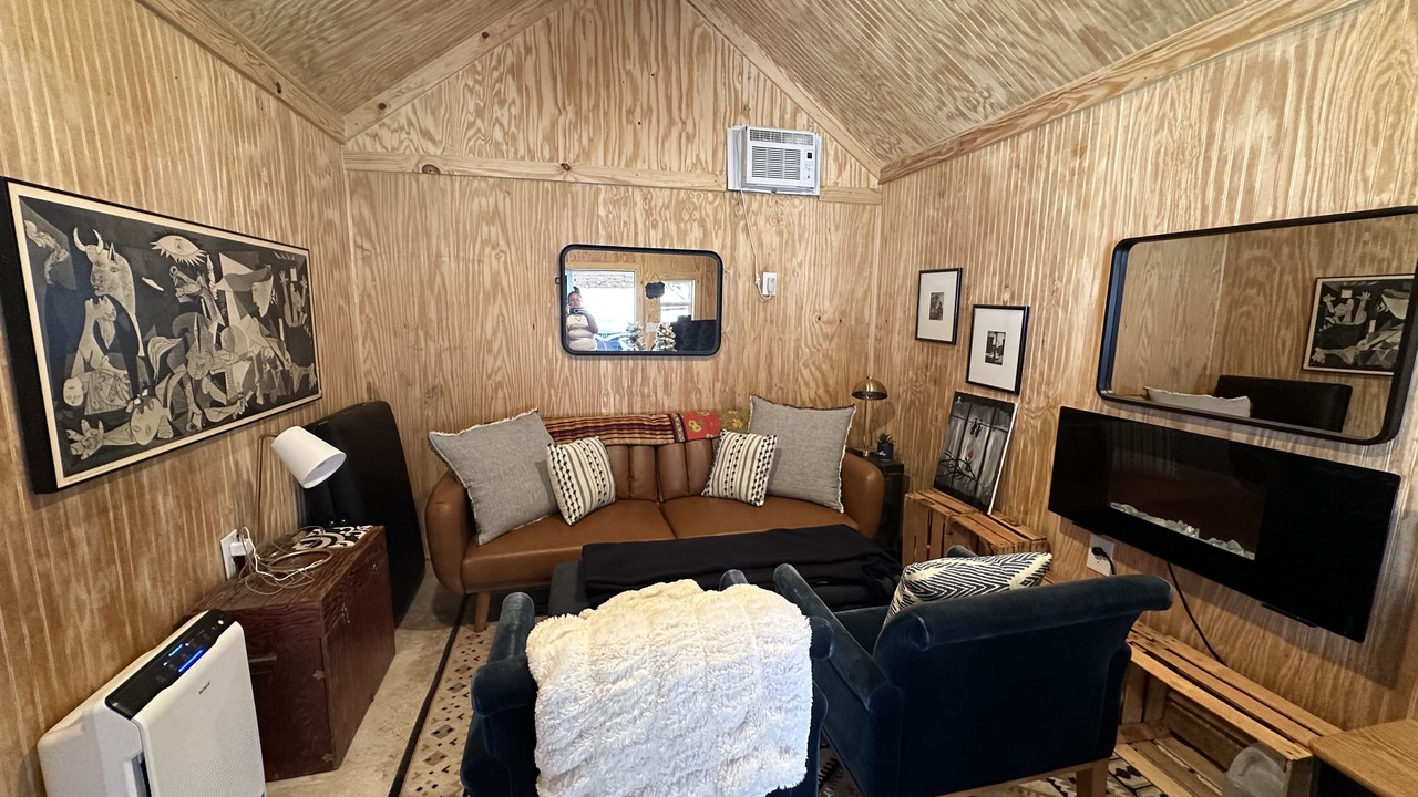 Photo of Livingroom in Stokes