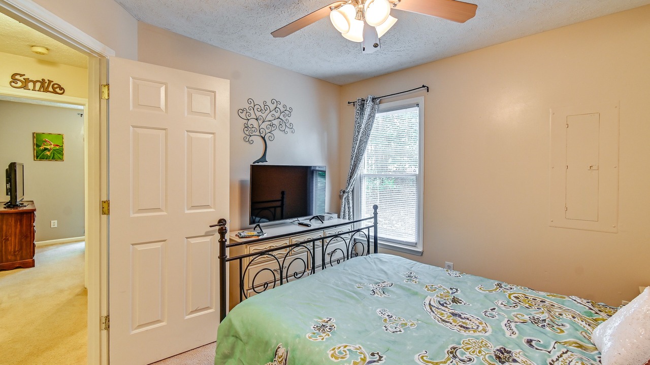 Photo of Bedroom in Olivia