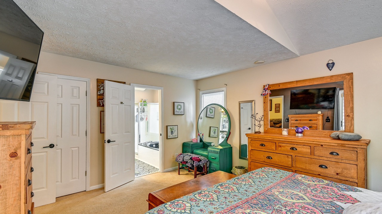 Photo of Bedroom in Olivia