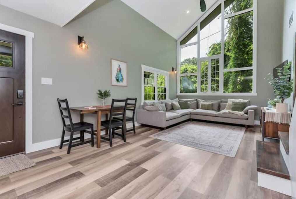 Photo of Livingroom in Belmont
