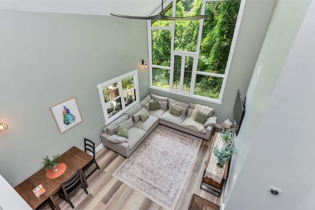 Photo of Livingroom in Belmont