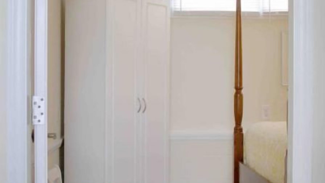 Photo of Bedroom in King