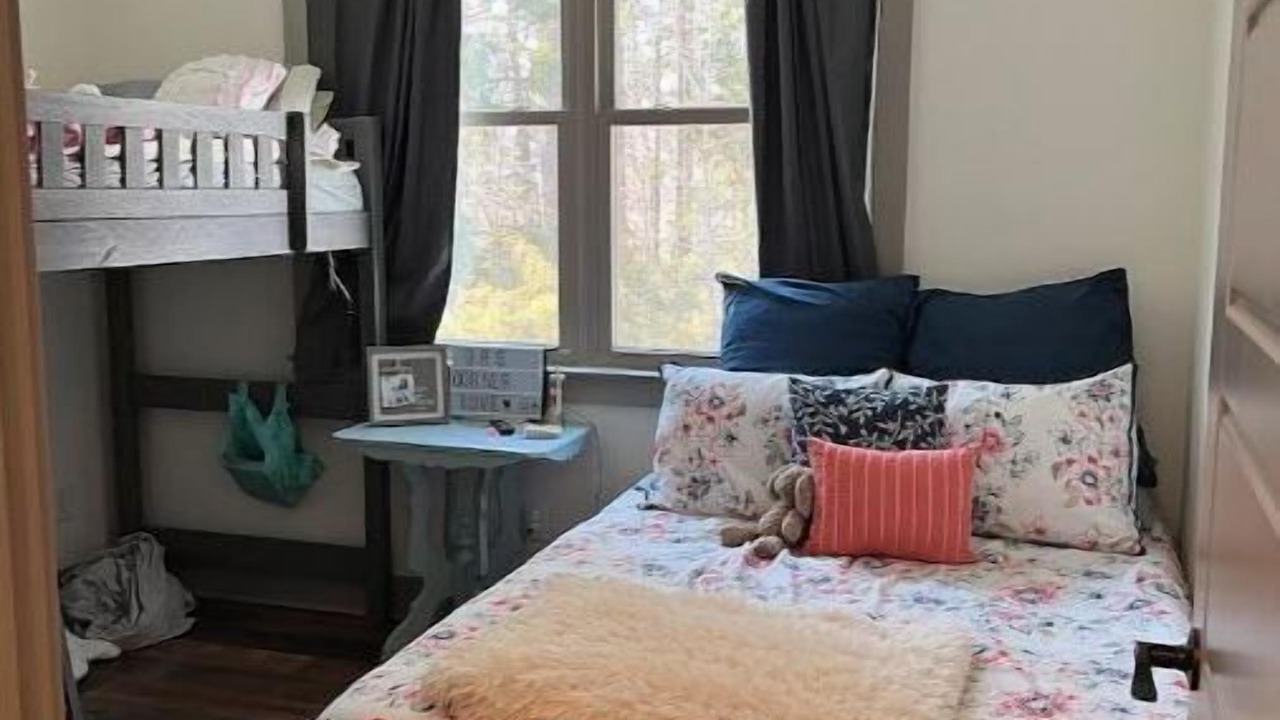 Photo of Bedroom in Ether