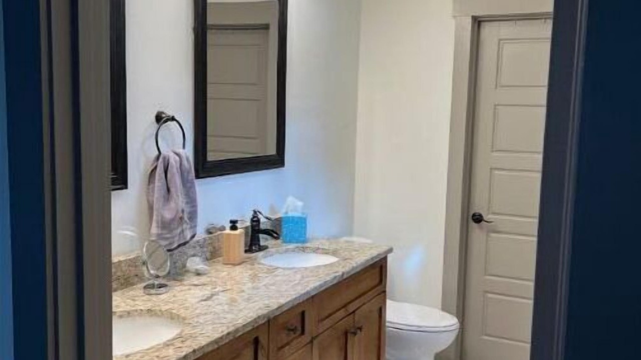 Photo of Bathroom in Ether