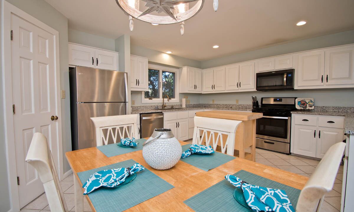 Photo of Kitchen in Pine Knoll Shores