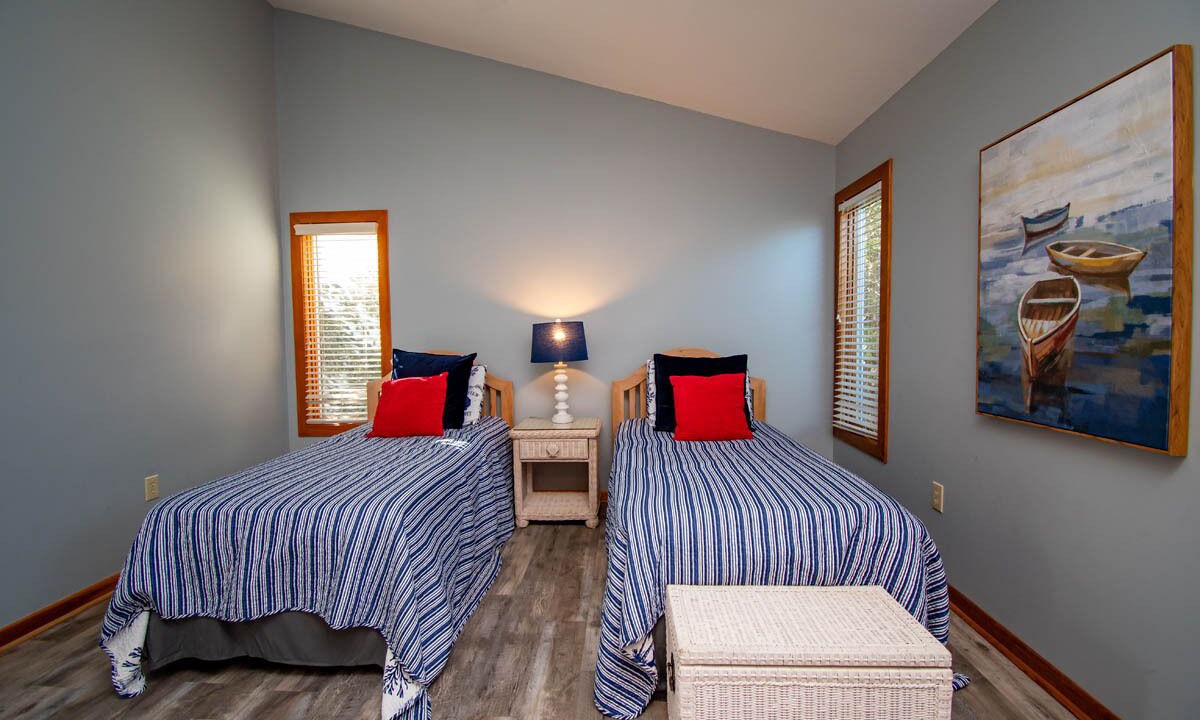 Photo of Bedroom in Pine Knoll Shores