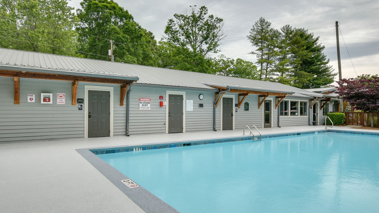 Photo of Outdoor in Upward