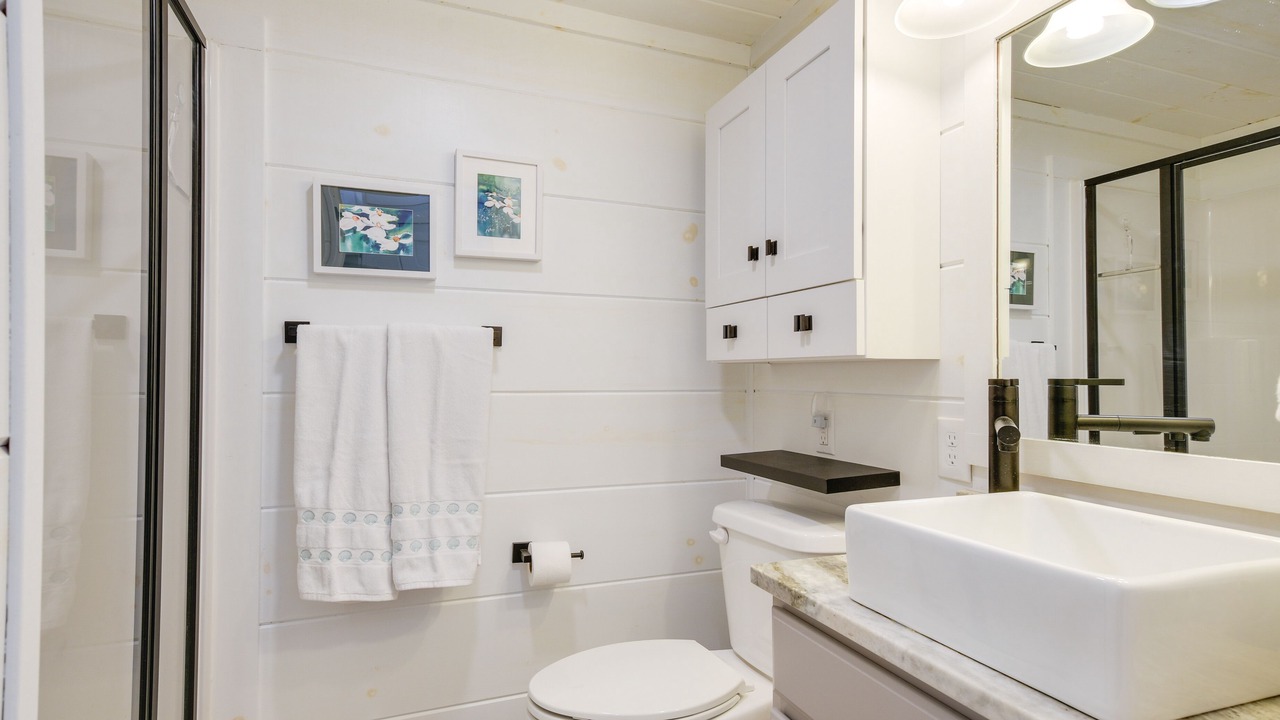 Photo of Bathroom in Upward