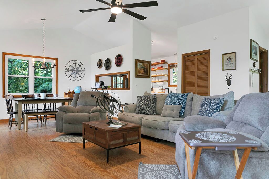 Photo of Livingroom in Brevard