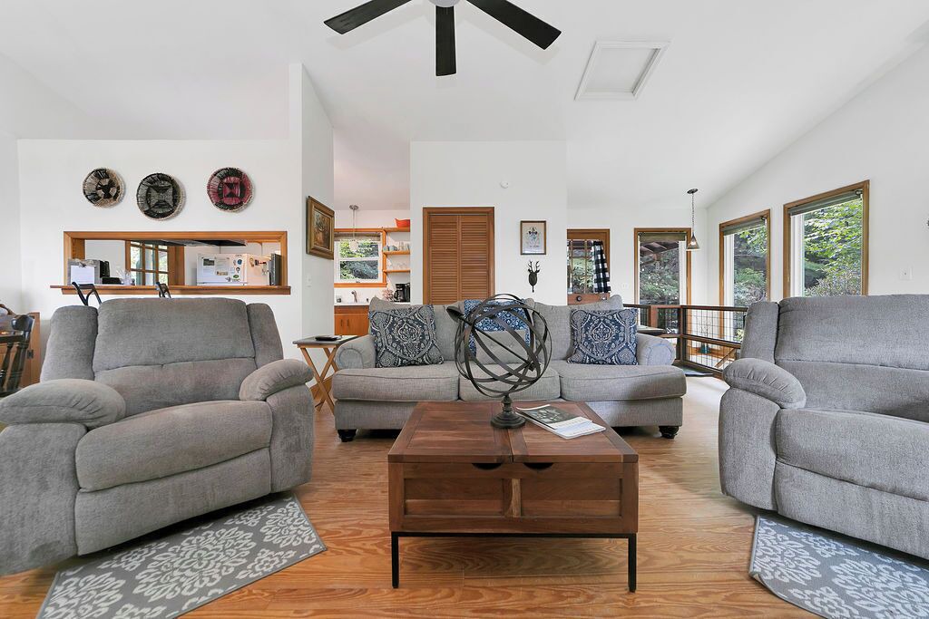 Photo of Livingroom in Brevard