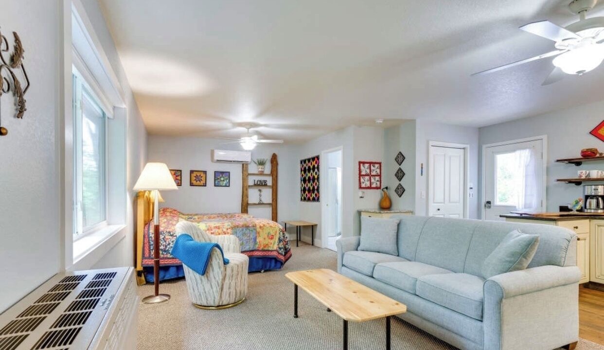 Photo of Livingroom in Murphy