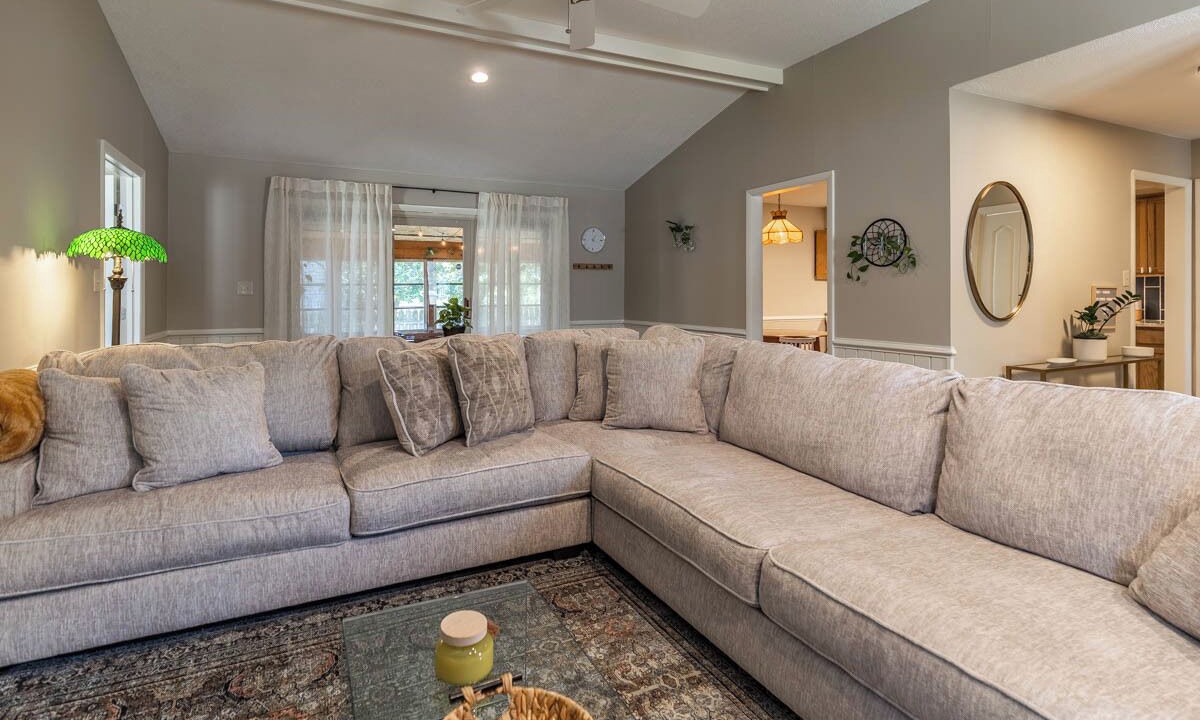 Photo of Livingroom in Jacksonville