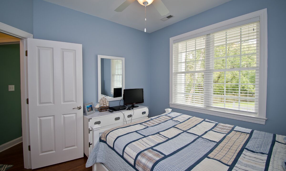Photo of Bedroom in Pine Knoll Shores