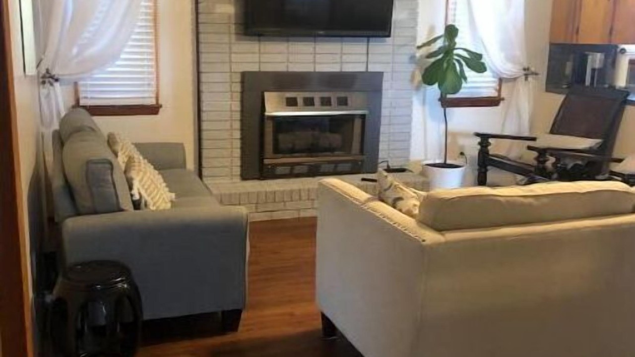 Photo of Livingroom in Hiddenite