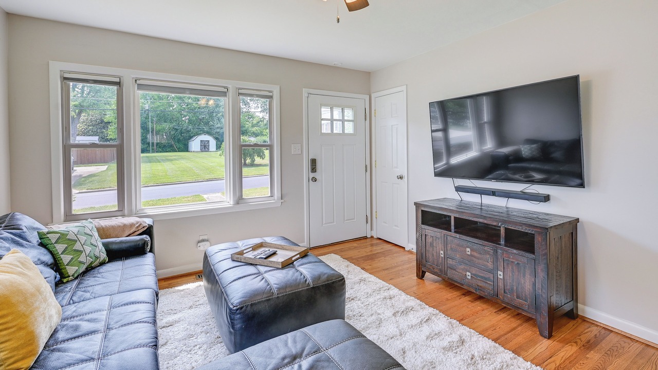 Photo of Bedroom in Old Irving Park