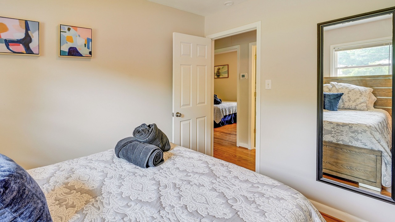 Photo of Bedroom in Old Irving Park